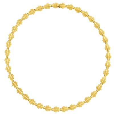 Lot 523 - Gold Leaf Necklace
