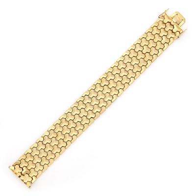Lot 1152 - Gold Textured Bracelet
