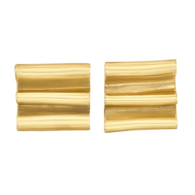 Lot 801 - Pair of Gold Ribbon Earrings, Linda Lee Johnson