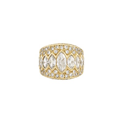 Lot 257 - Wide Gold and Diamond Ring