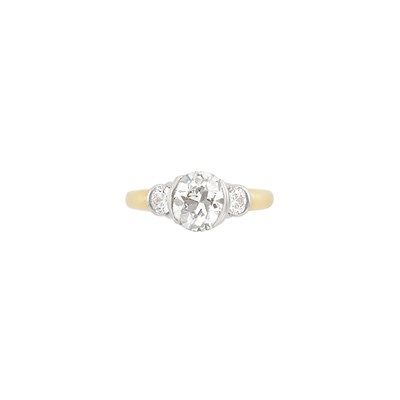 Lot 370 - Gold, Platinum and Diamond Ring
