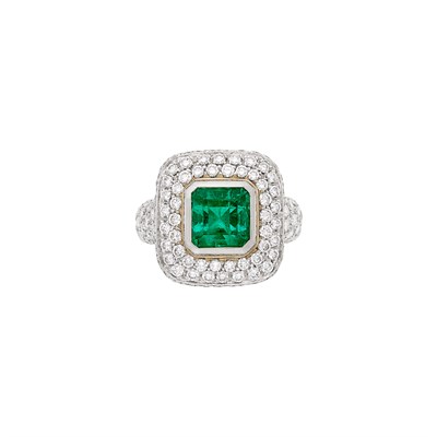Lot 662 - White Gold, Emerald and Diamond Ring