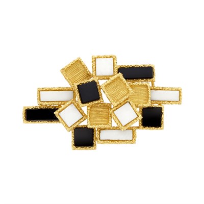 Lot 385 - Gold and Black and White Onyx Pendant-Brooch, France