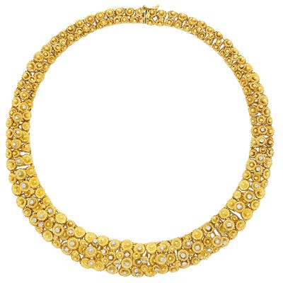 Lot 602 - Gold and Diamond Floret Necklace