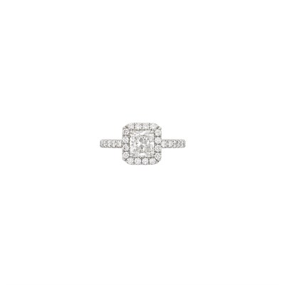 Lot 60 - Platinum and Diamond Ring