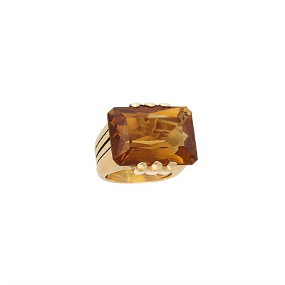 Lot 271 - Retro Gold and Citrine Ring, France