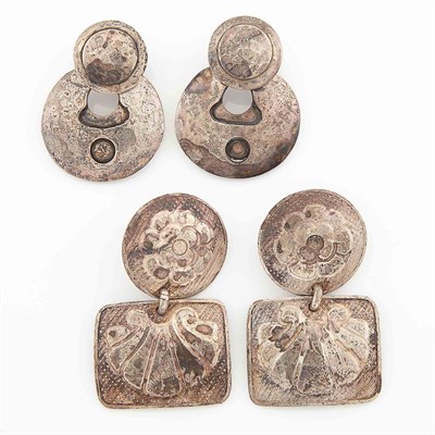 Lot 1774 - Two Pairs Silver Pendant-Earrings, Linda Lee Johnson