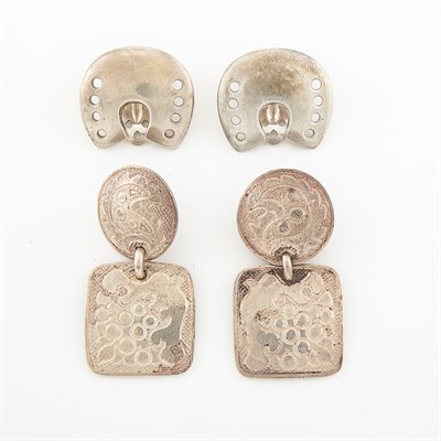 Lot 1788 - Pair of Silver Pendant-Earrings and Pair of Silver Earclips, Linda Lee Johnson
