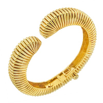 Lot 23 - Gold Bangle Bracelet