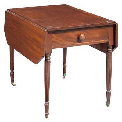 Lot 280 - Federal Mahogany Drop-Leaf Table New York,...