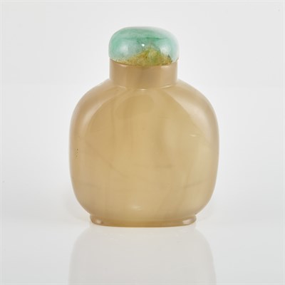 Lot 282 - Chinese Cameo Agate Snuff Bottle Of rounded...