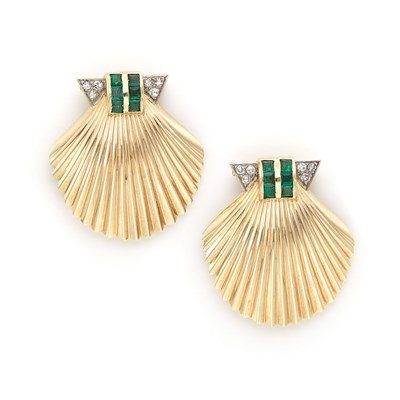 Lot 1476 - Pair of Gold, Emerald and Diamond Shell Clips