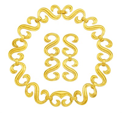 Lot 40 - Gold Link Necklace and Pair of Earclips, Wander, France