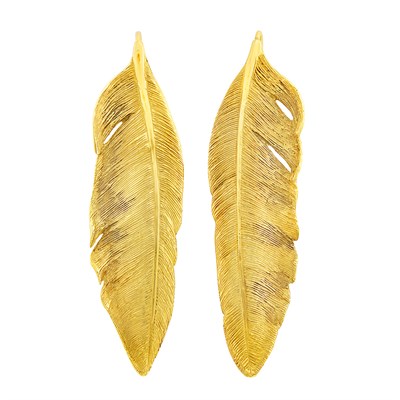 Lot 229 - Pair of Gold Feather Earrings, Angela Cummings