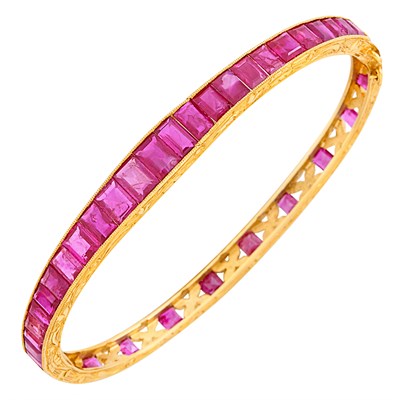 Lot 117 - Gold and Ruby Bangle Bracelet