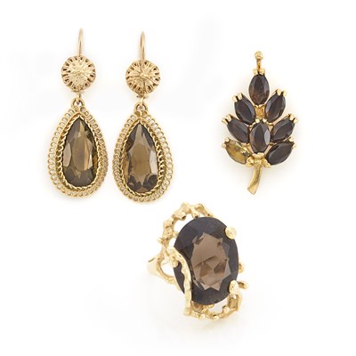 Lot 1746 - Gold and Smoky Quartz Ring, Pendant and Pair of Pendant-Earrings