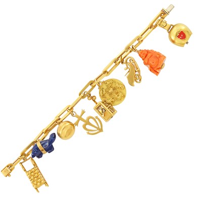 Lot 576 - Gold Charm Bracelet