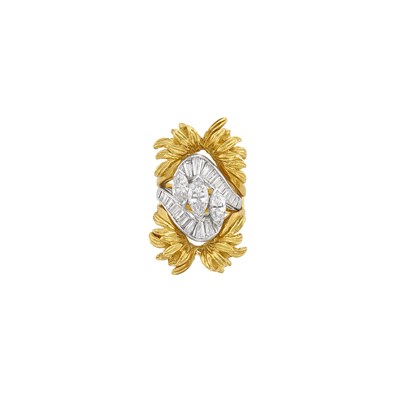 Lot 420 - Platinum and Diamond Ring with Gold Jacket