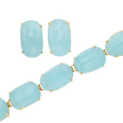 Lot 408 - Gold and Cabochon Aquamarine Bracelet and Pair of Earclips