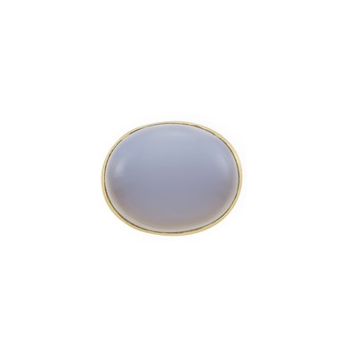 Lot 1113 - Gold and Chalcedony Ring