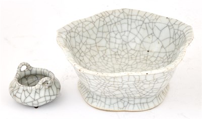 Lot 140 - Chinese Ge Ware Bowl 19th Century The deep...