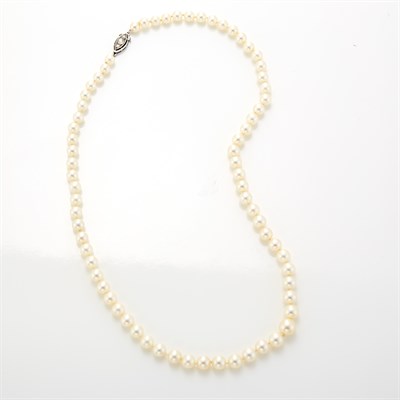 Lot 1337 - Cultured Pearl Necklace with Platinum and Diamond Clasp