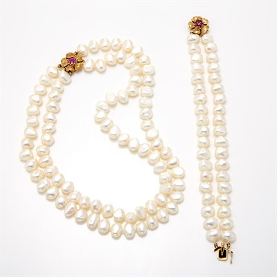 Lot 1586 - Double Strand Biwa Pearl Necklace and Bracelet with Gold and Ruby Clasp