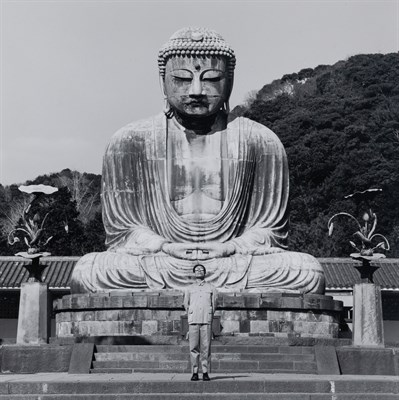 Lot 46 - Tseng Kwong Chi (1950-1990) Kamakura, Japan,...
