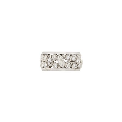 Lot 1216 - Platinum and Diamond Band Ring