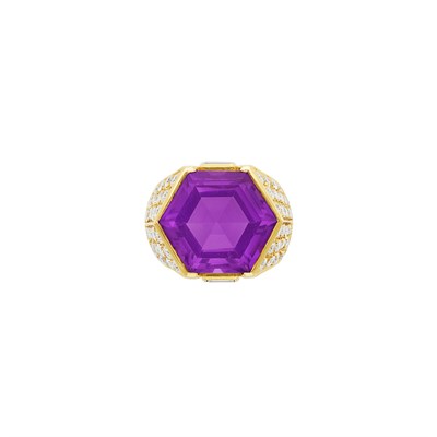 Lot 24 - Gold, Amethyst and Diamond Ring