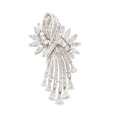 Lot 821 - Platinum and Diamond Brooch