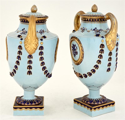 Lot 423 - Pair of Mottahedeh Chinese Export Style...