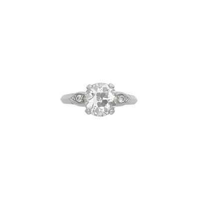 Lot 507 - Platinum and Diamond Ring