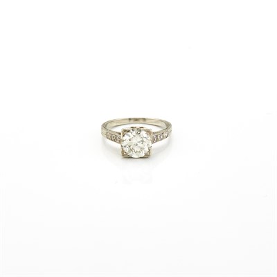 Lot 1387 - White Gold and Diamond Ring