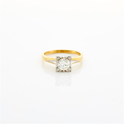 Lot 1354 - Two-Color Gold and Diamond Ring