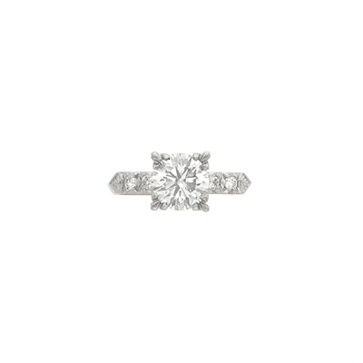 Lot 202 - Platinum and Diamond Ring