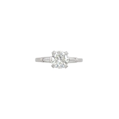 Lot 183 - Platinum and Diamond Ring