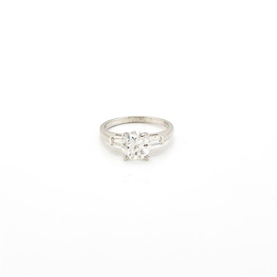 Lot 1331 - White Gold and Diamond Ring