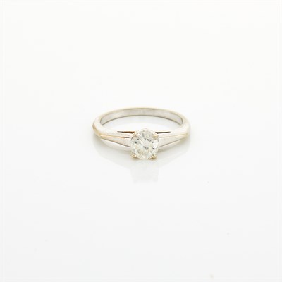 Lot 1245 - White Gold and Diamond Ring