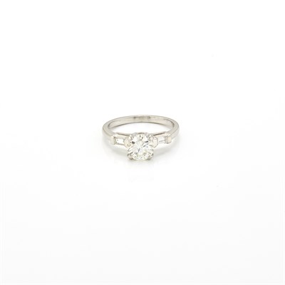 Lot 1339 - Platinum and Diamond Ring