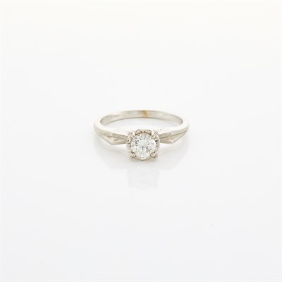 Lot 1379 - White Gold and Diamond Ring