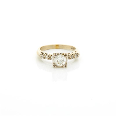 Lot 1161 - White Gold and Diamond Ring