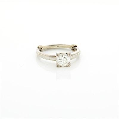 Lot 1128 - Platinum and Diamond Ring