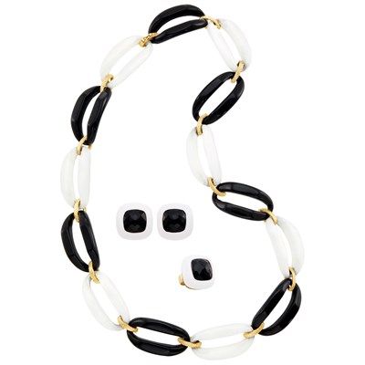 Lot 278 - Gold, Black and White Onyx Link Necklace, Pair of Earclips and Ring