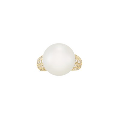 Lot 332 - Gold, South Sea Cultured Pearl and Diamond Ring