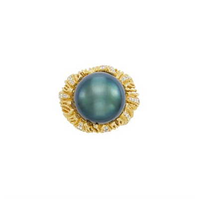 Lot 57 - Gold, Black Cultured Pearl and Diamond Ring