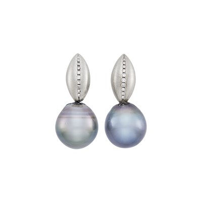 Lot 59 - Pair of White Gold, Gray Cultured Pearl and Diamond Earclips