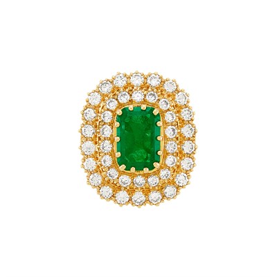Lot 187 - Gold, Emerald and Diamond Ring
