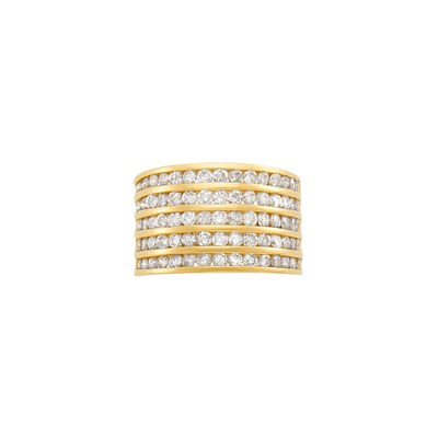 Lot 61 - Gold and Diamond Ring