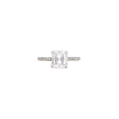 Lot 198 - Platinum and Diamond Ring